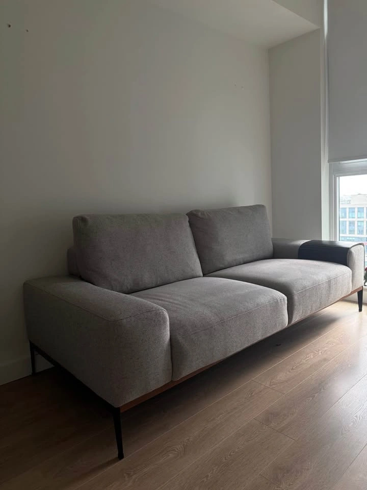 Sofa & Table Need to go ASAP - photo 2