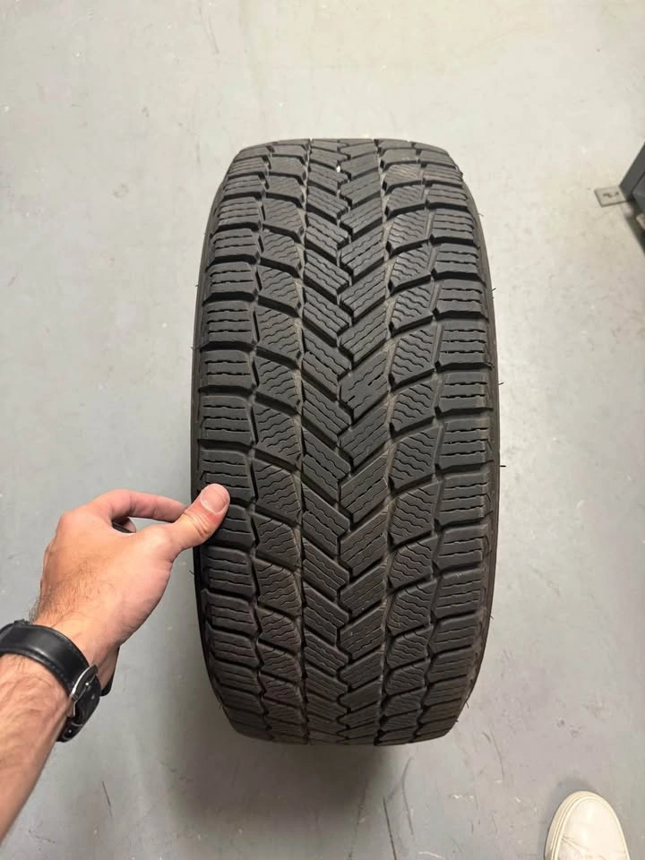 Set of (4) Michelin X-Ice Snow 215/45 R17 Tires - photo 2