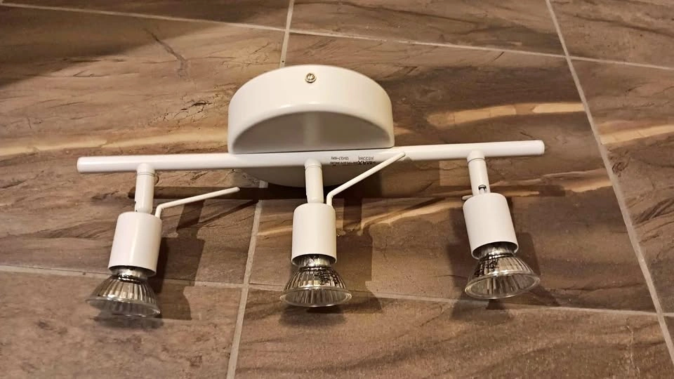 White 3-Light Track Lighting Fixture
