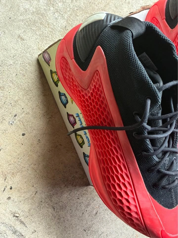Mens basketball sneakers - photo 3