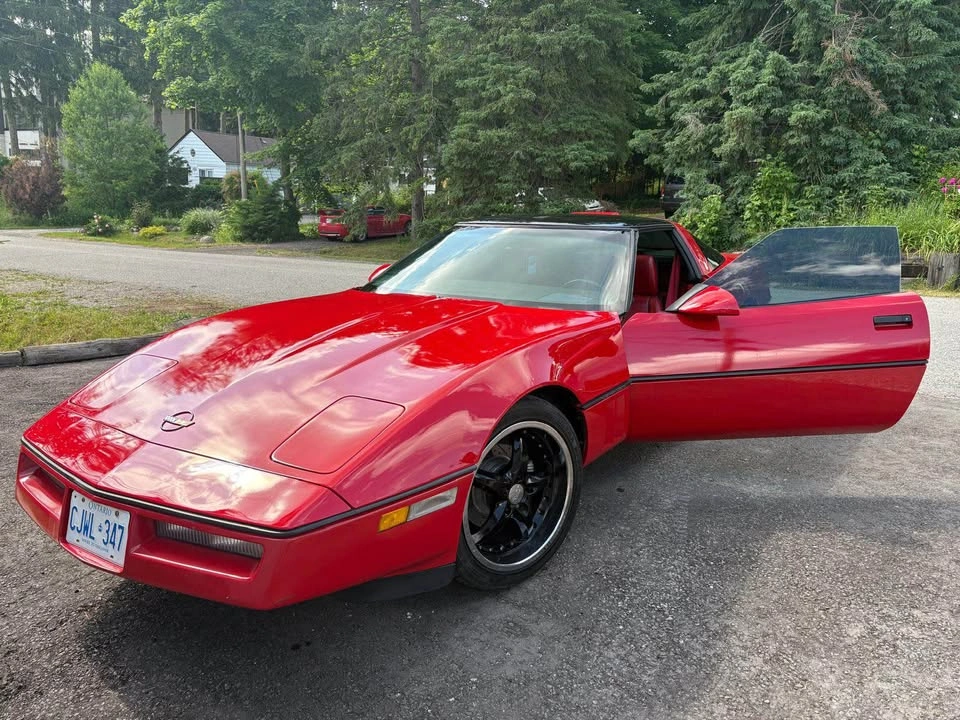 1987 Chevrolet Corvette - photo 2