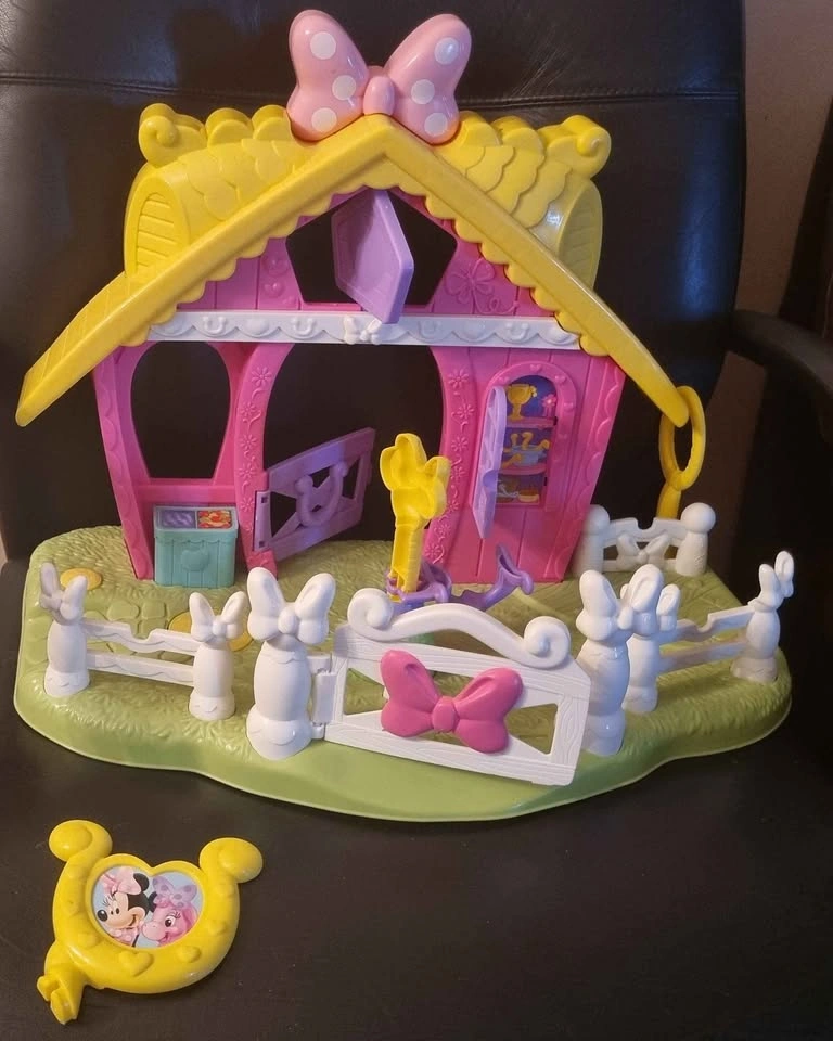 Fisher Price Disney Minnie Mouse Jump N Style Pony Stable - photo 4