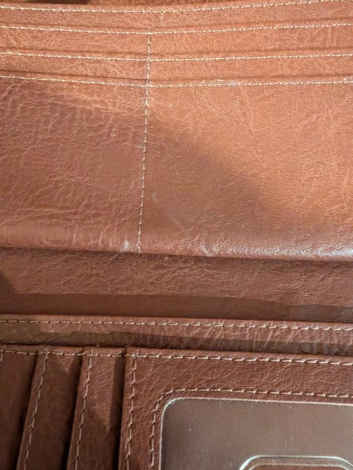 Fossil Leather Clutch Wallet - photo 3