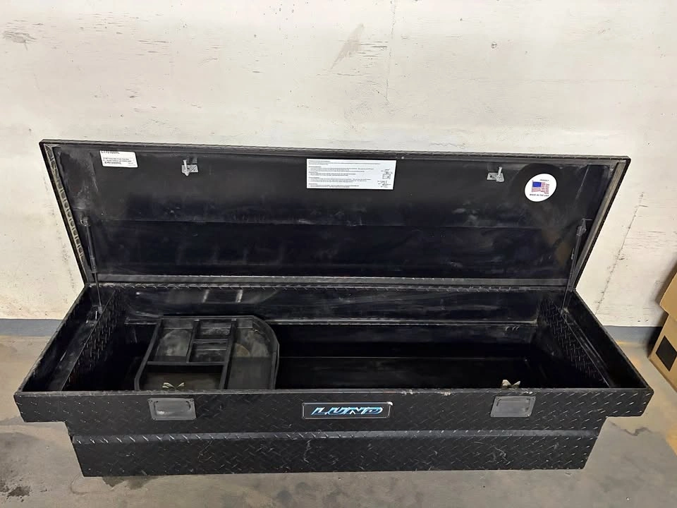 Truck toolbox