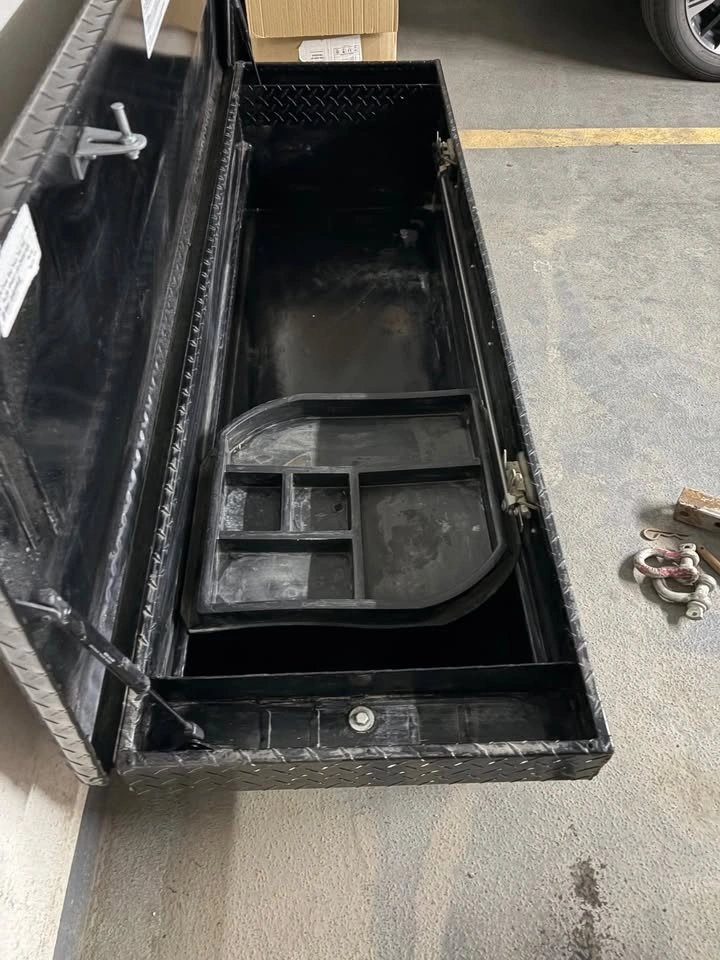 Truck toolbox - photo 2