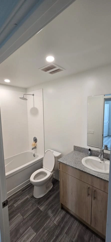 2 Beds 2 Baths Apartment - photo 4