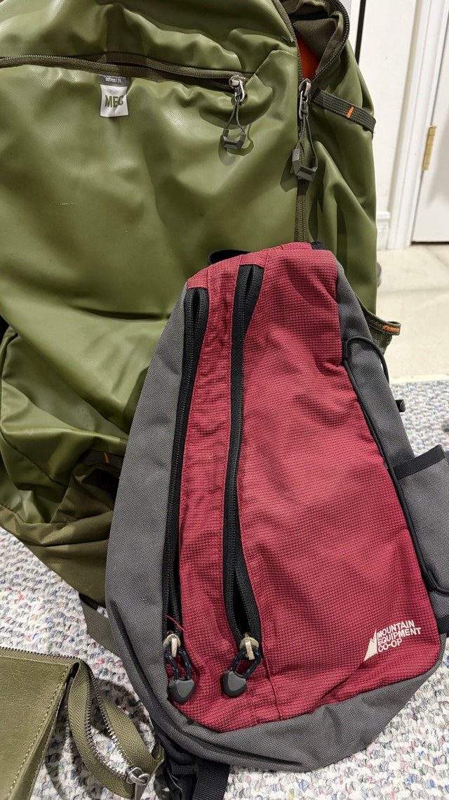 Bags, backpacks and boots! - photo 3