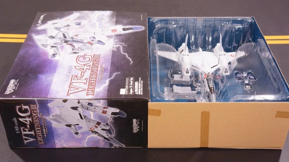 Macross/ Robotech Arcadia 1/60 VF-4G Lightning III - photo 2