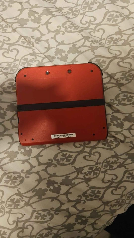 2ds with charger and original stylus - photo 2