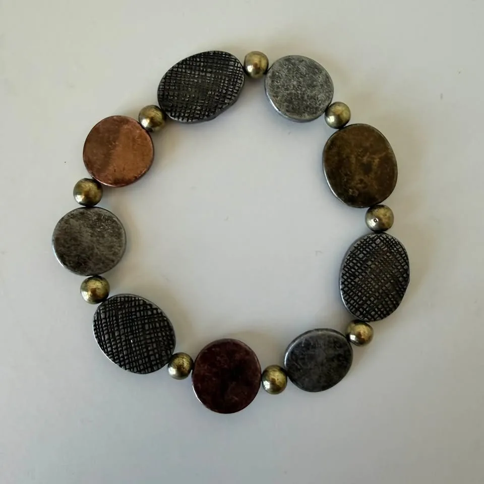 Lot of 10 Assorted Fashion & Beaded Bracelets - photo 3