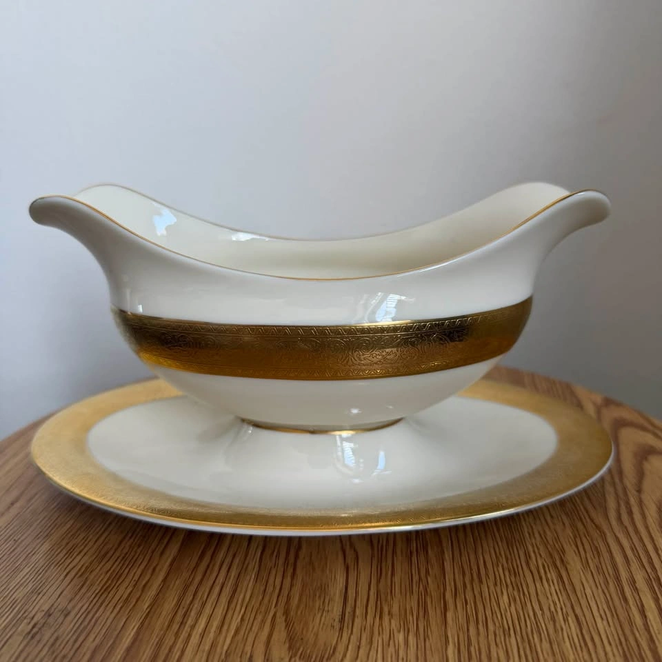Lenox Westchester Fine China Gravy Boat with Attached Underplate - photo 2