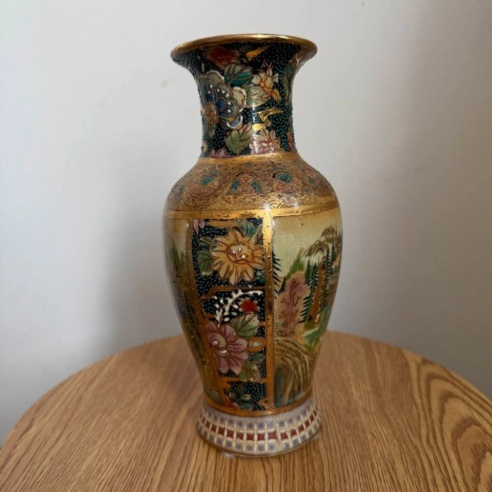 Japanese Satsuma Pottery Vase – Detailed Temple Landscape - photo 4