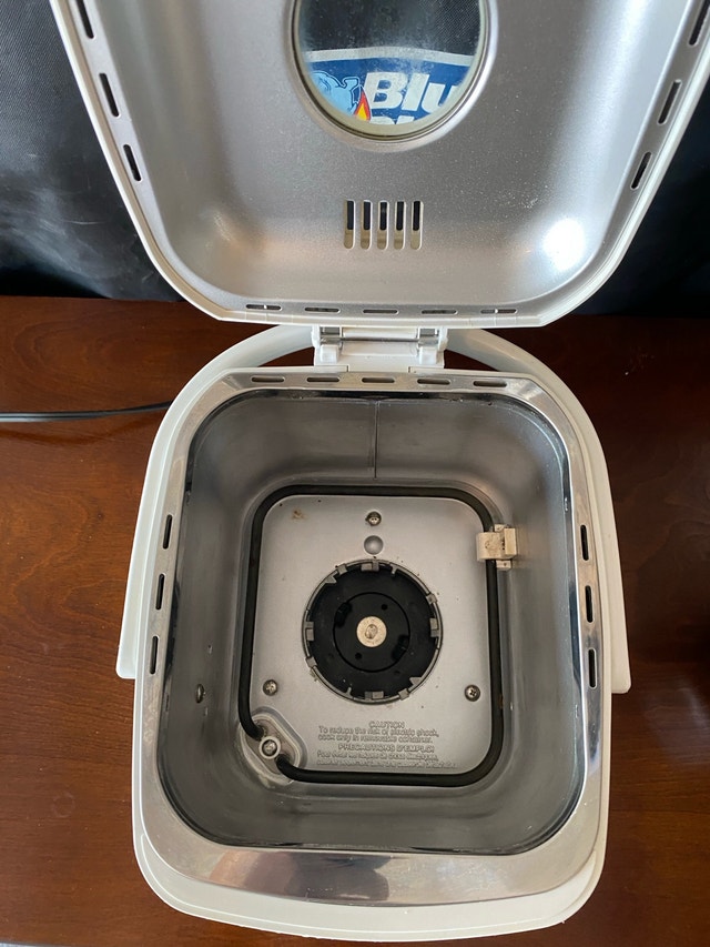 Zojirushi bread maker - photo 2