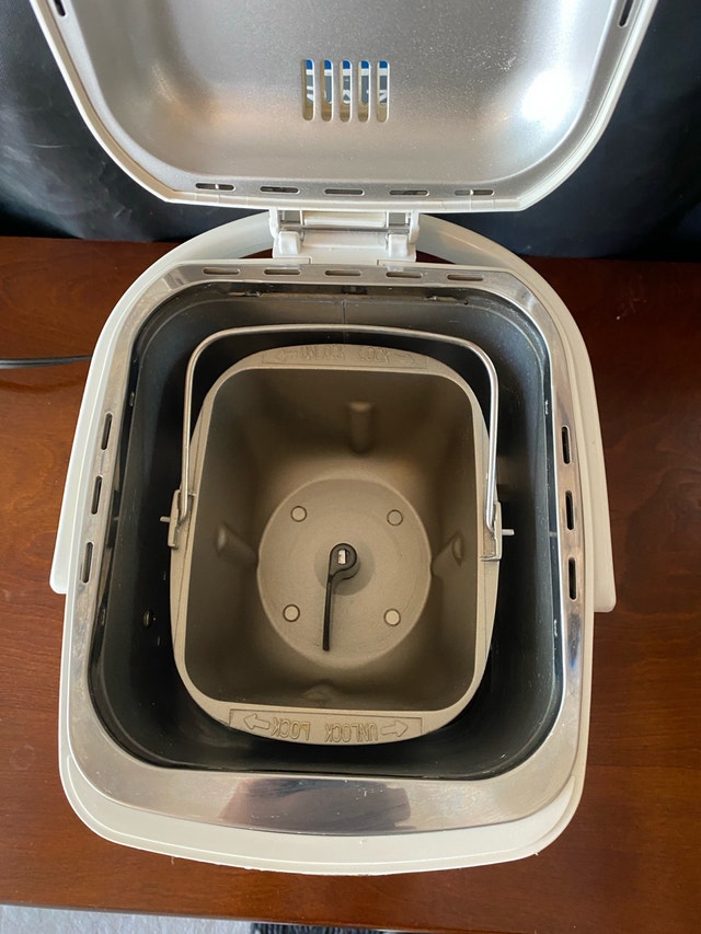 Zojirushi bread maker - photo 3