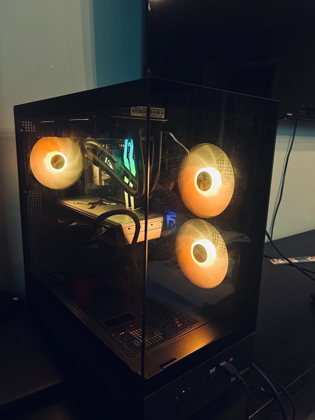 Gaming PC - RX 6800, i5 11400f, 16GB RAM