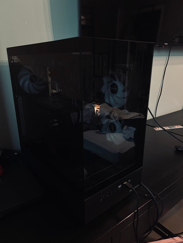 Gaming PC - RX 6800, i5 11400f, 16GB RAM - photo 2