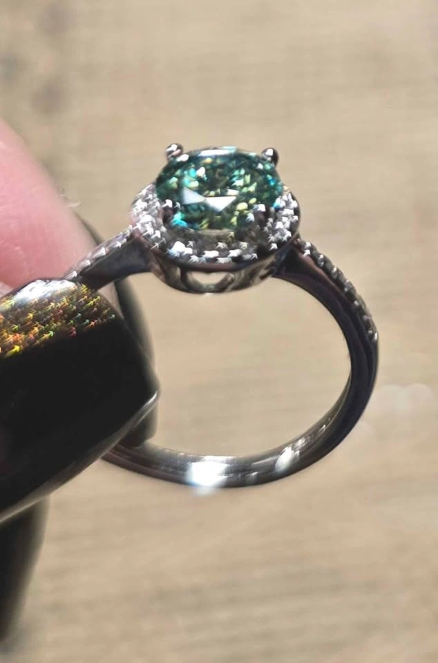 1.5 Carat Green/Blue Moissanite Ring - photo 2