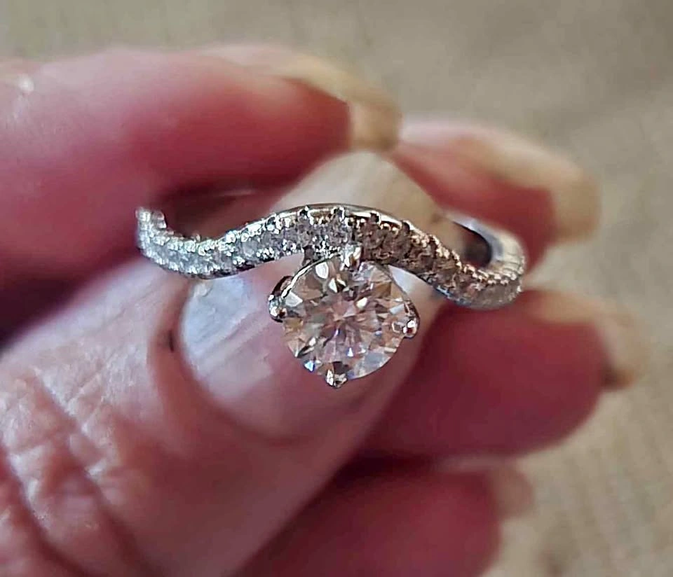 1 Carat Moissanite Diamond Ring Size 9