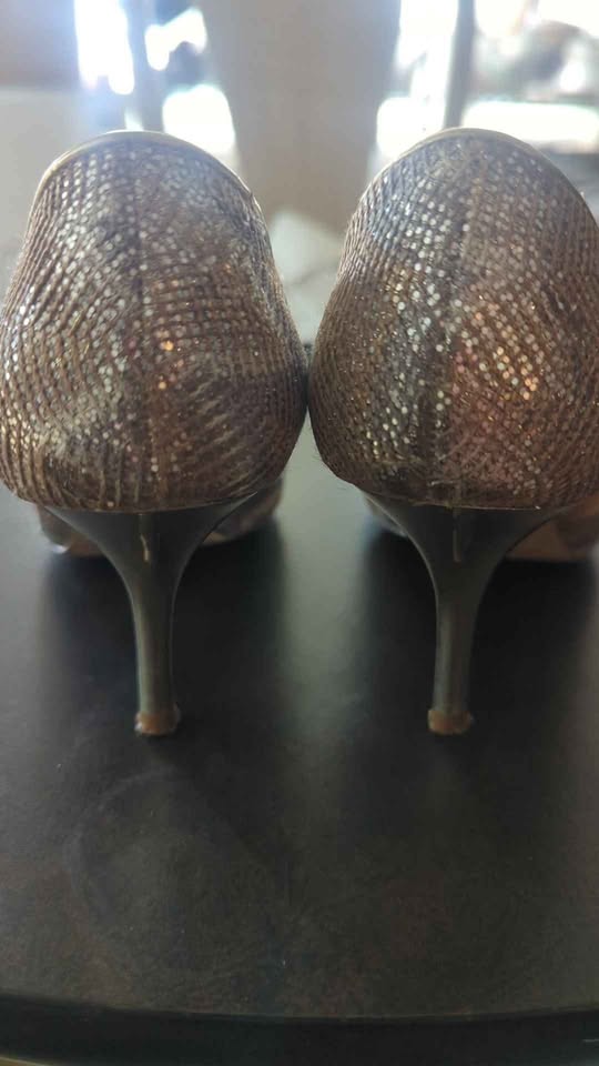 Ladies Size 7 evening metallic heels Aldo - photo 4