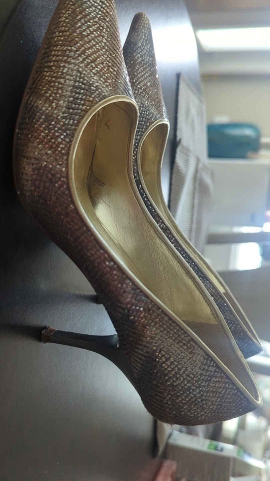 Ladies Size 7 evening metallic heels Aldo - photo 5