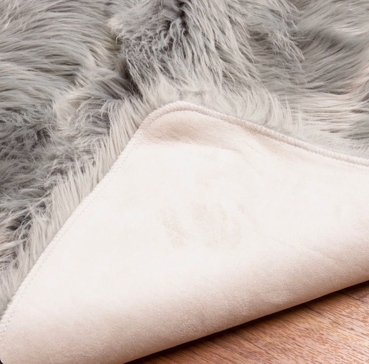 8’ x 10” Faux Sheepskin Fur Washable Area Rug - photo 3