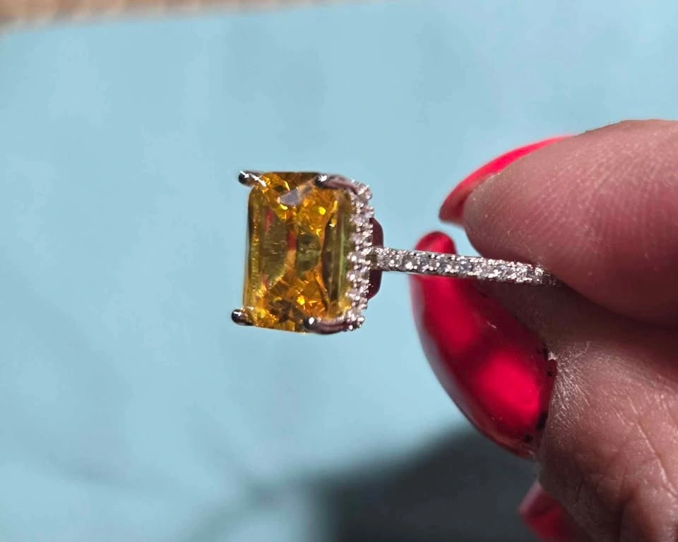 Dark Yellow Moissanite Ring 4 Carats Size 8 - photo 3