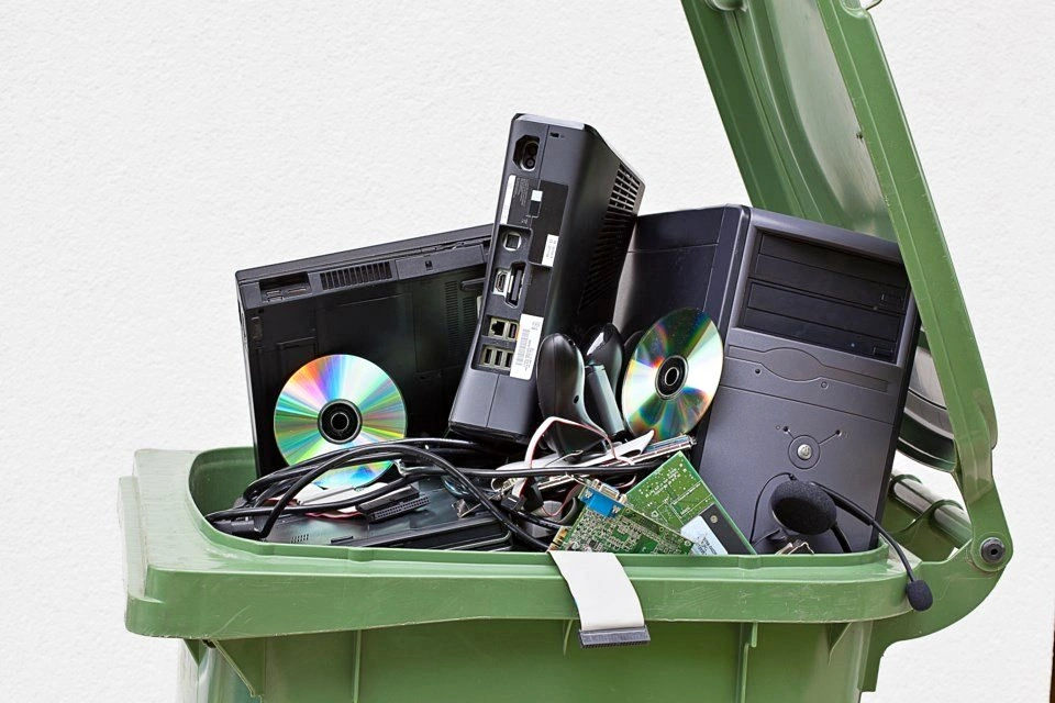 Orangeville broken console or computer pickup