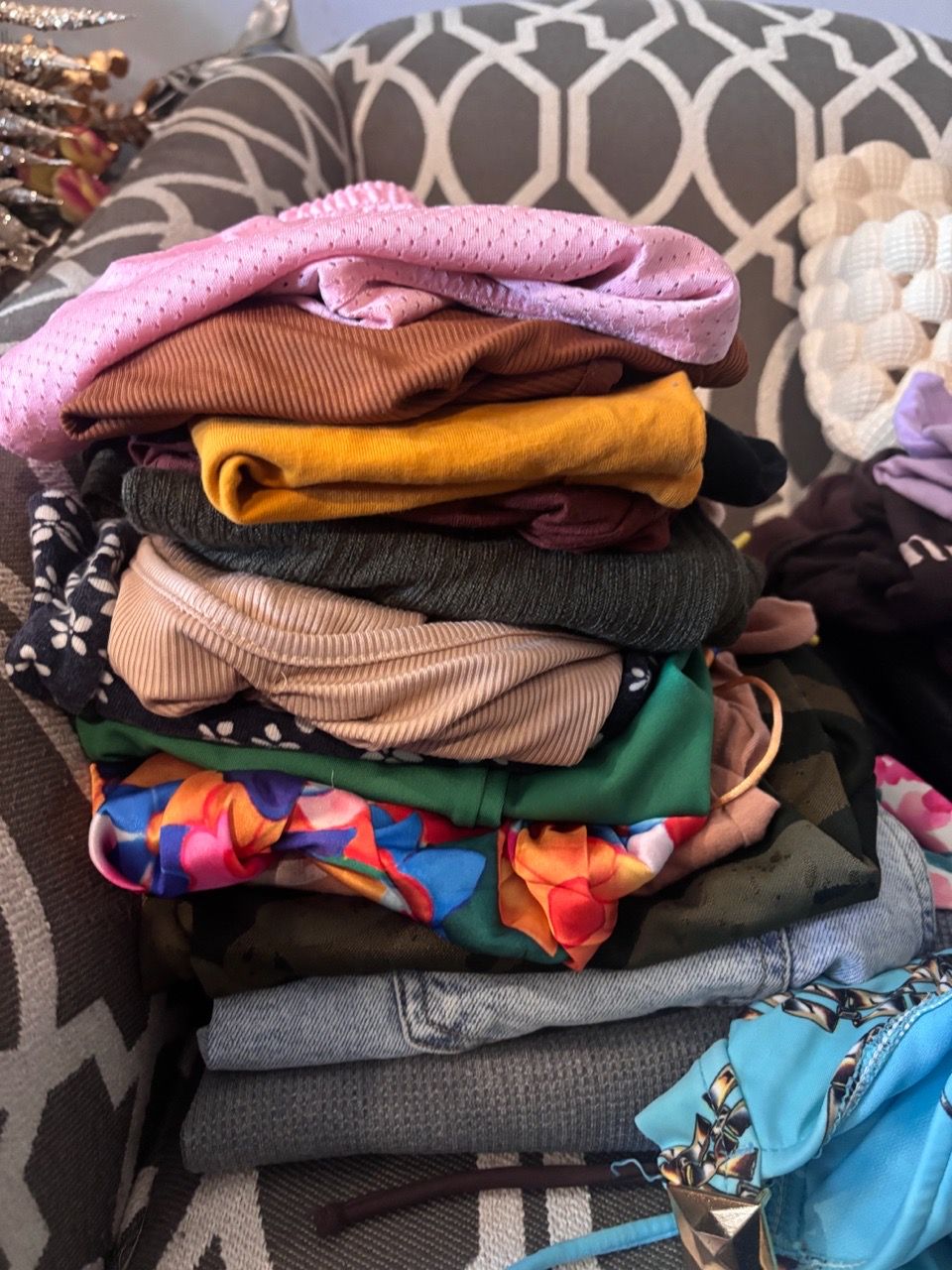 Huge Teen/Young Women’s Clothing Bundle – Everything for $7