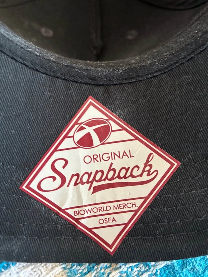 DC Comics Batman faux-leather snapback baseball cap 🧢 - photo 3