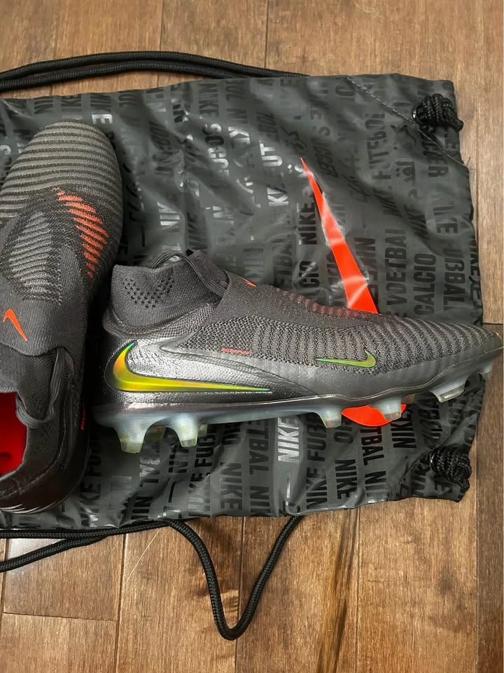 Nike Phantom Vision Elite FG Soccer Cleats - photo 3