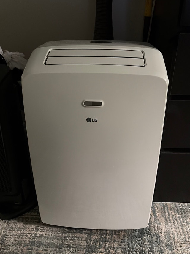 LG window unit air conditioner - photo 2