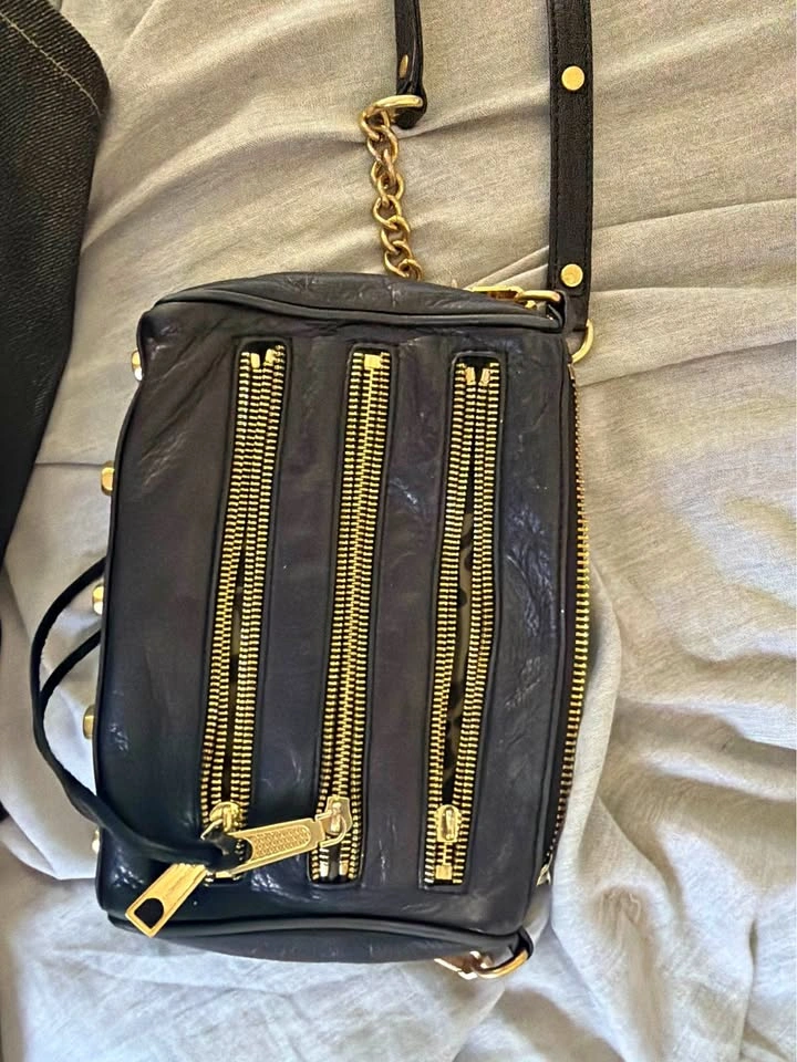 Beautiful Rebecca minkoff crossbody