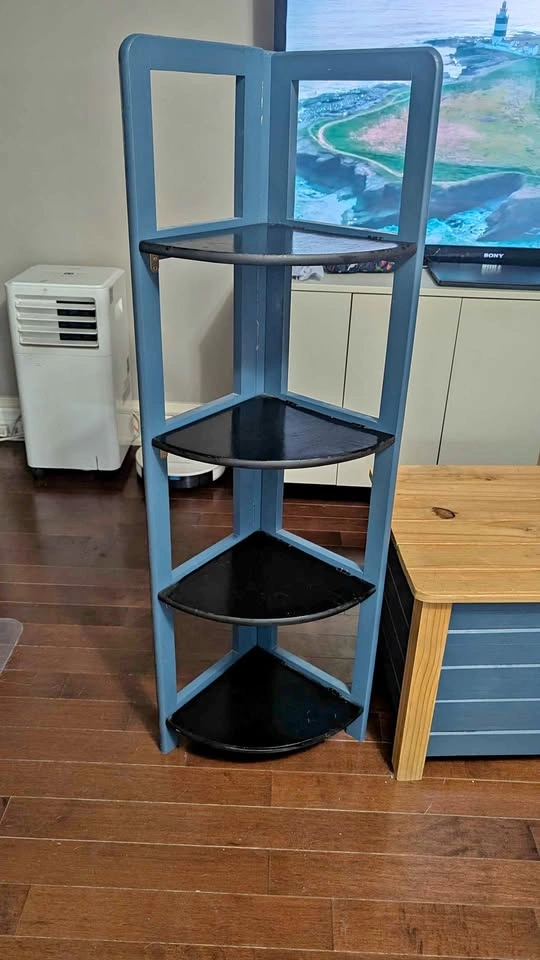 Chest - Corner Shelves