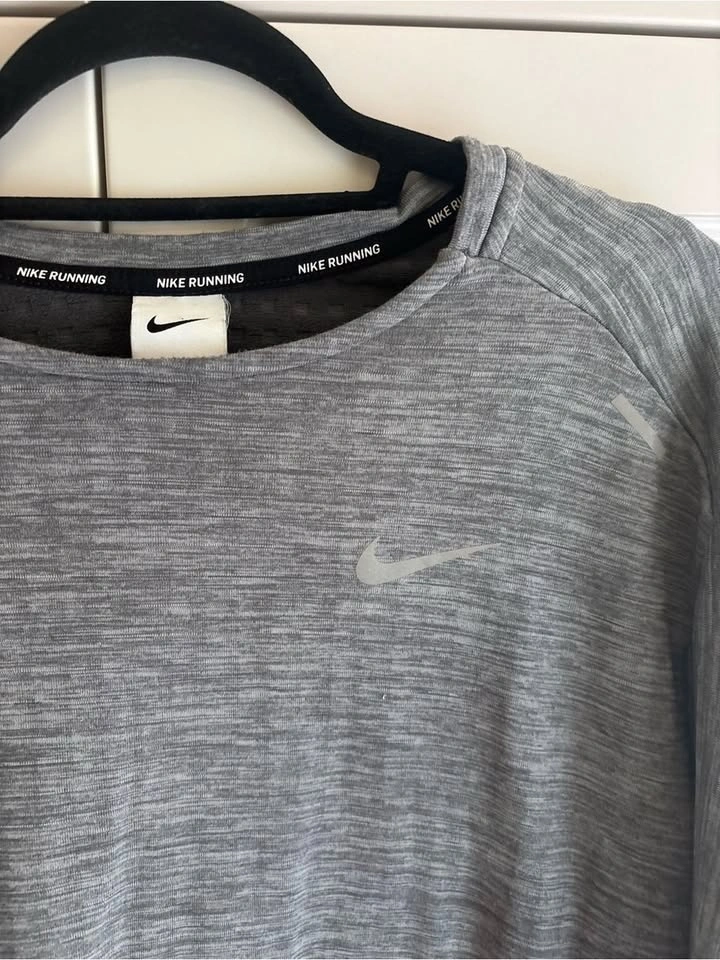 Nike Running Therma-FIT Men’s Large Gray Long Sleeve Shirt - photo 2