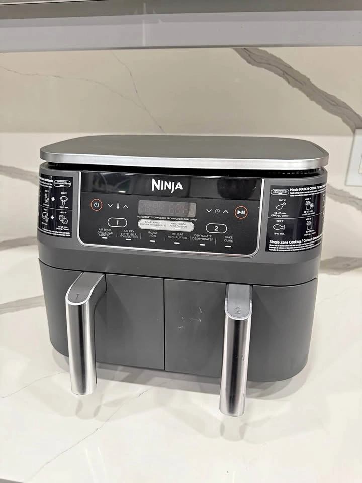 Ninja Foodi 2-Basket Air Fryer with 6 Cooking Functions, 8 Qt