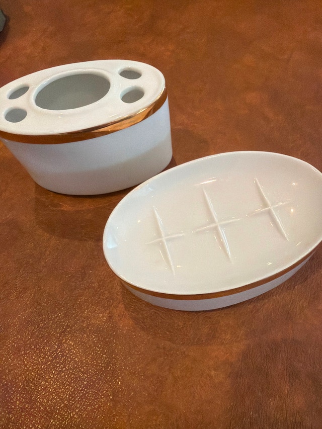 Ceramic Bathroom Accessory Set