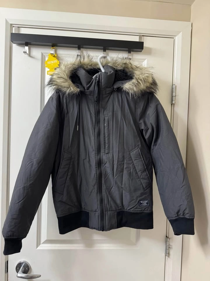 Abercrombie & Fitch Ultra Bomber Jacket XS