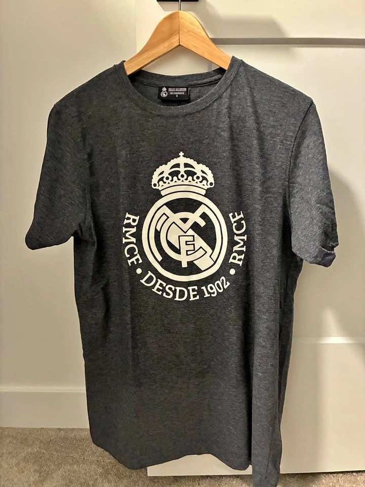 Brand New Real Madrid Official T-Shirt (Adult Small)