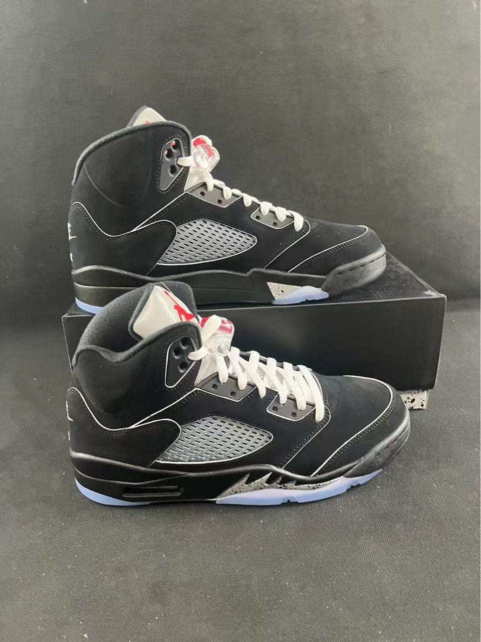 Nike Air Jordan 5 metallic - photo 3