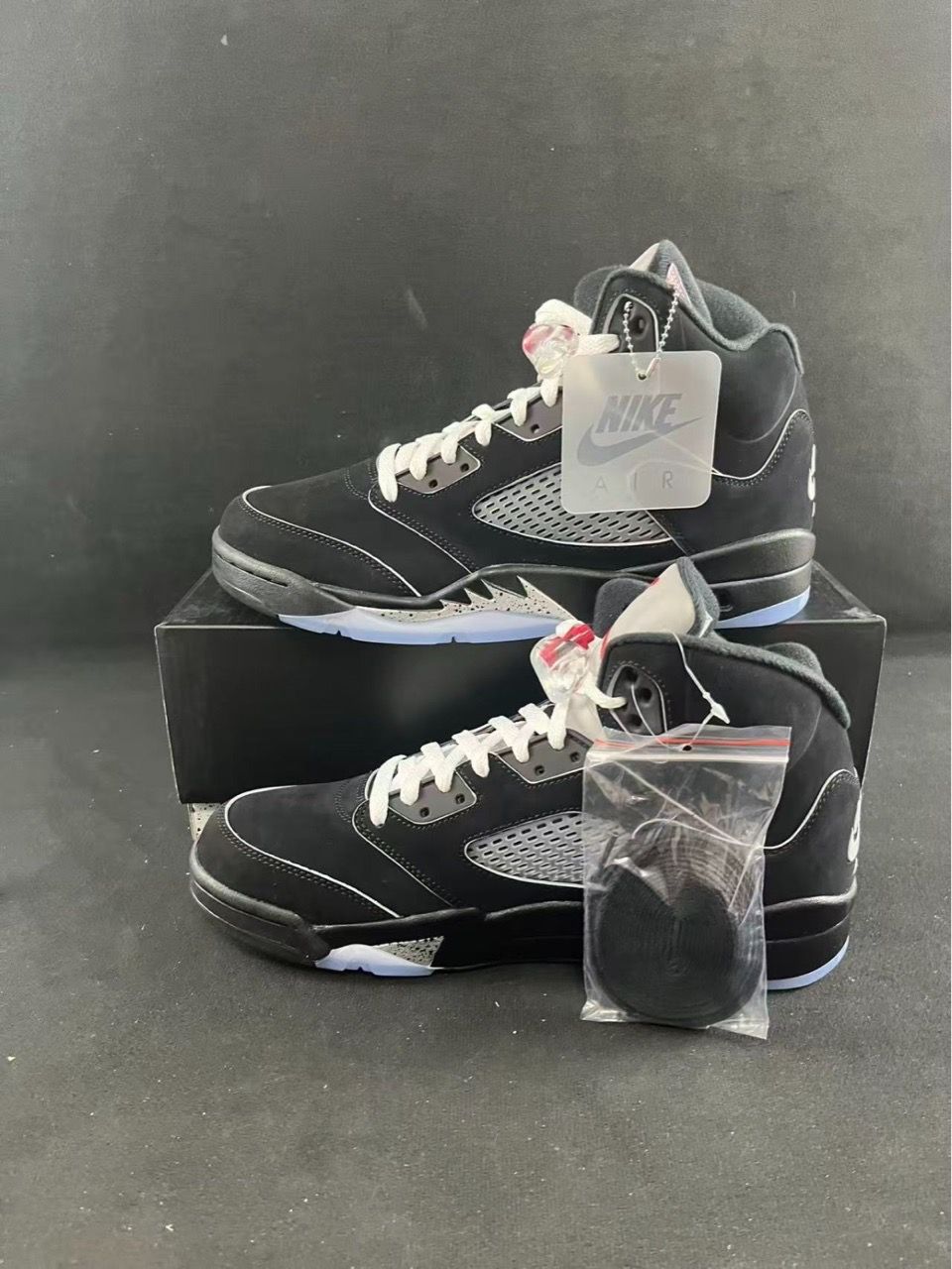 Nike Air Jordan 5 metallic - photo 4