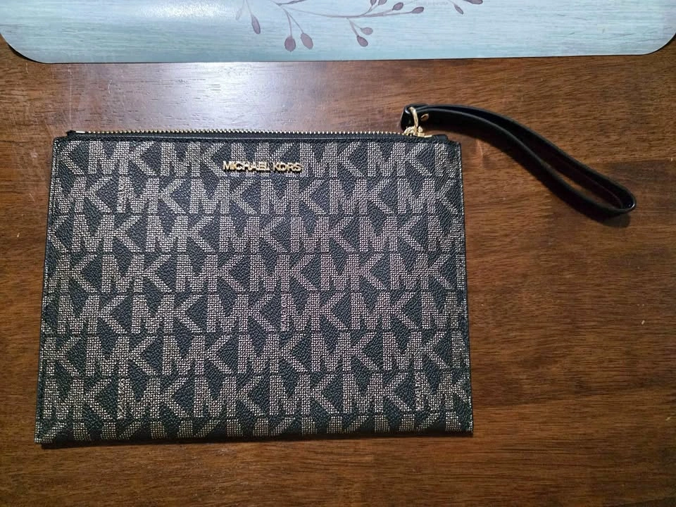 Michael Kors Wristlet - Excellent Condition