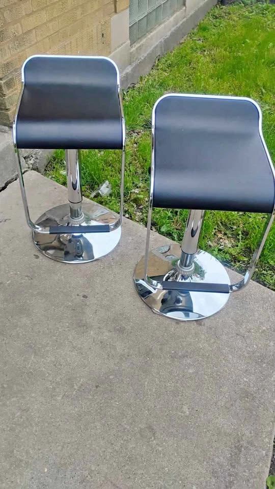 Set of 2 Adjustable Bar Stools (Modern)