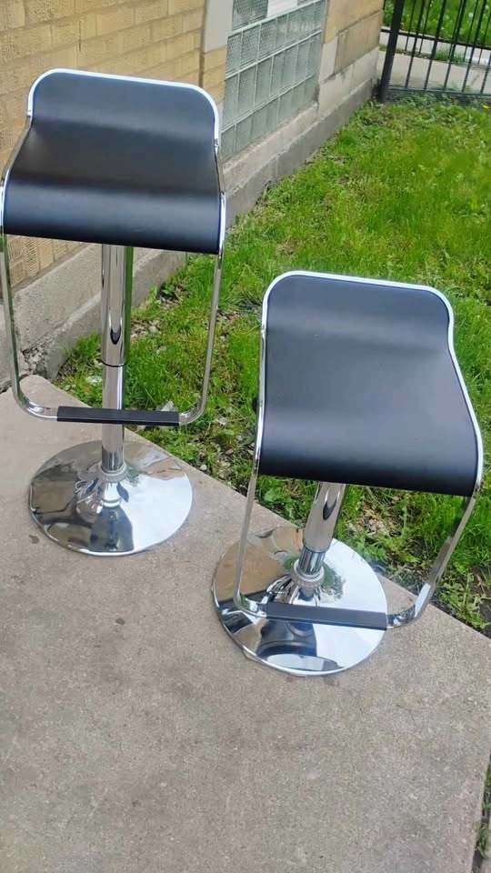 Set of 2 Adjustable Bar Stools (Modern) - photo 3
