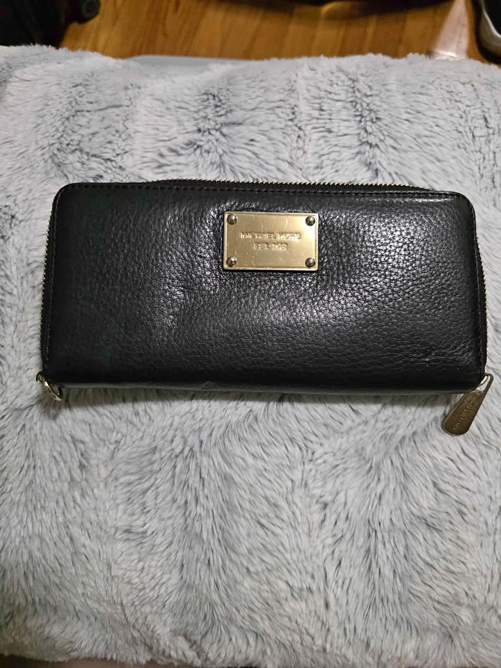 Michael Kors Black Pebbled Leather Continental Wallet