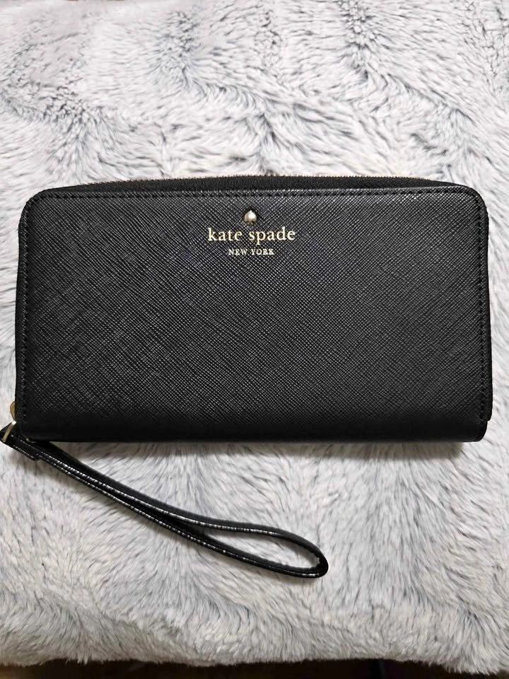 Kate Spade New York - Black Wristlet (Saffiano Leather)