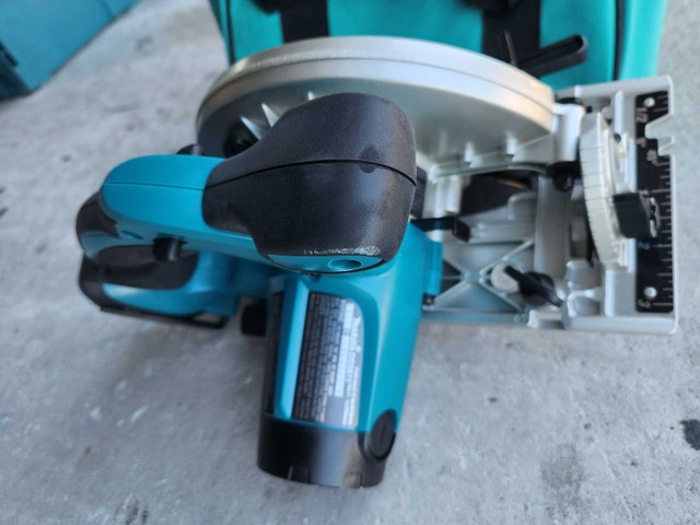 Makita DSS611 Circular Saw - photo 2