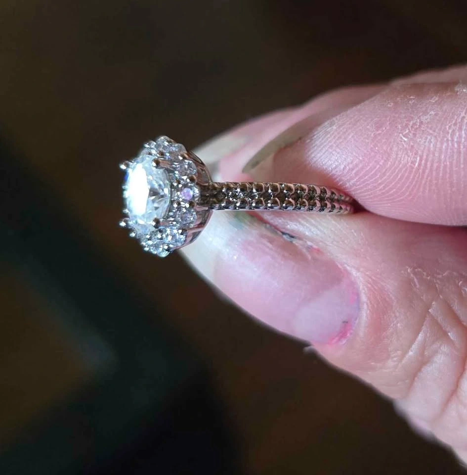 1 Carat Moissanite Diamond Ring Size 7 - photo 2