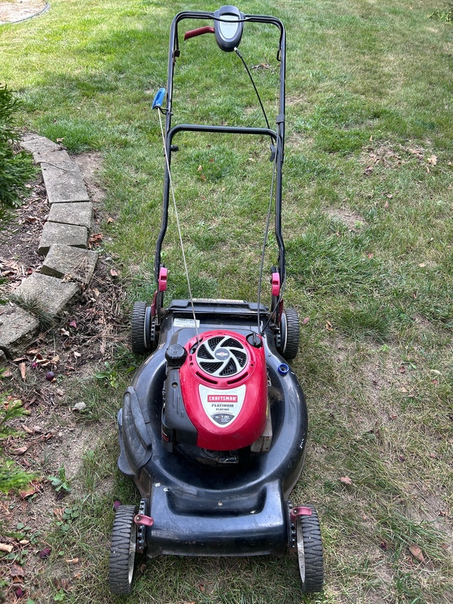 22 inch Craftsman self propelled lawnmower - photo 4