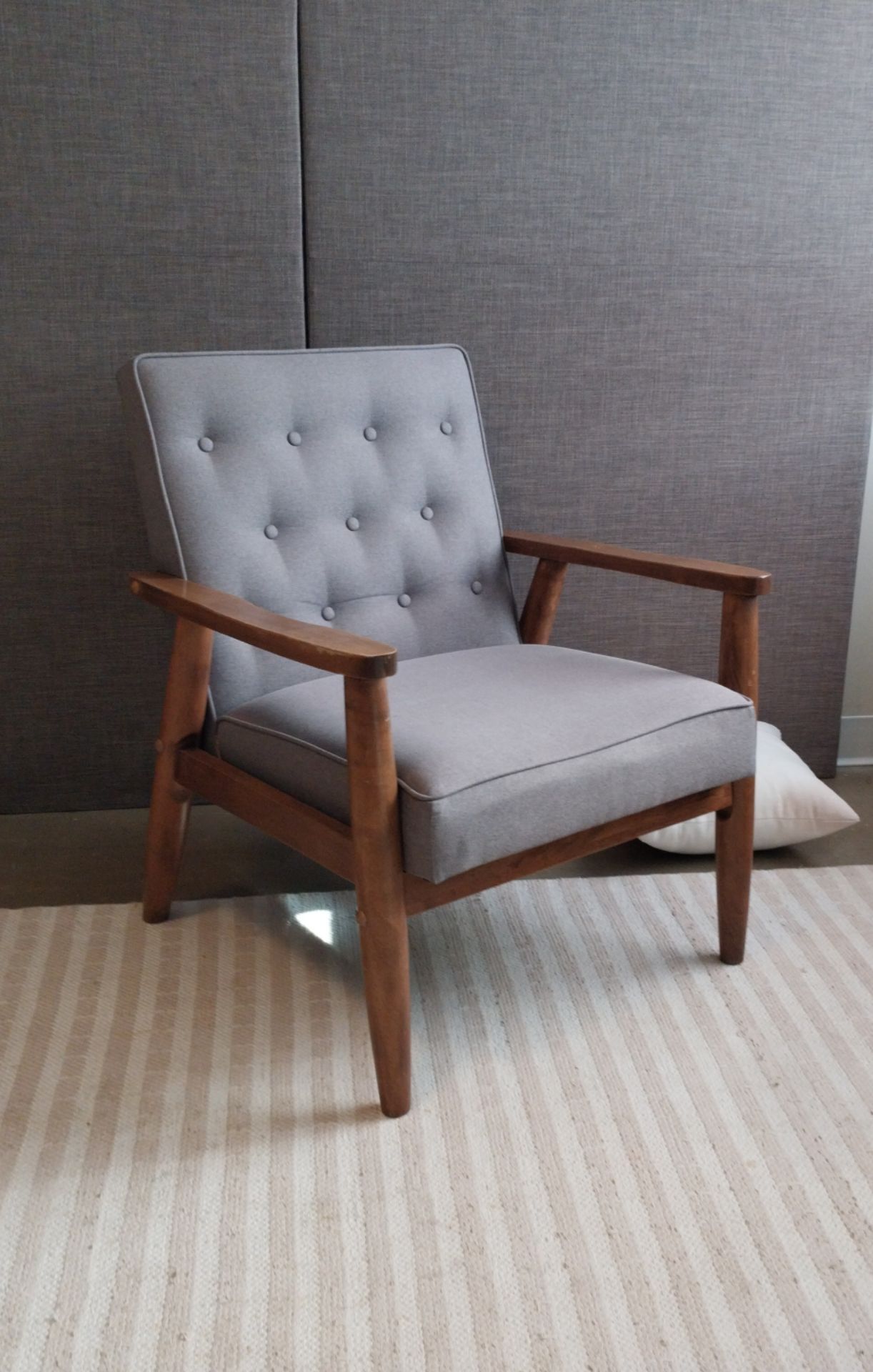 Mid-Century Modern Gray Lounge Chair—Baxton Studio Sorrento - photo 3