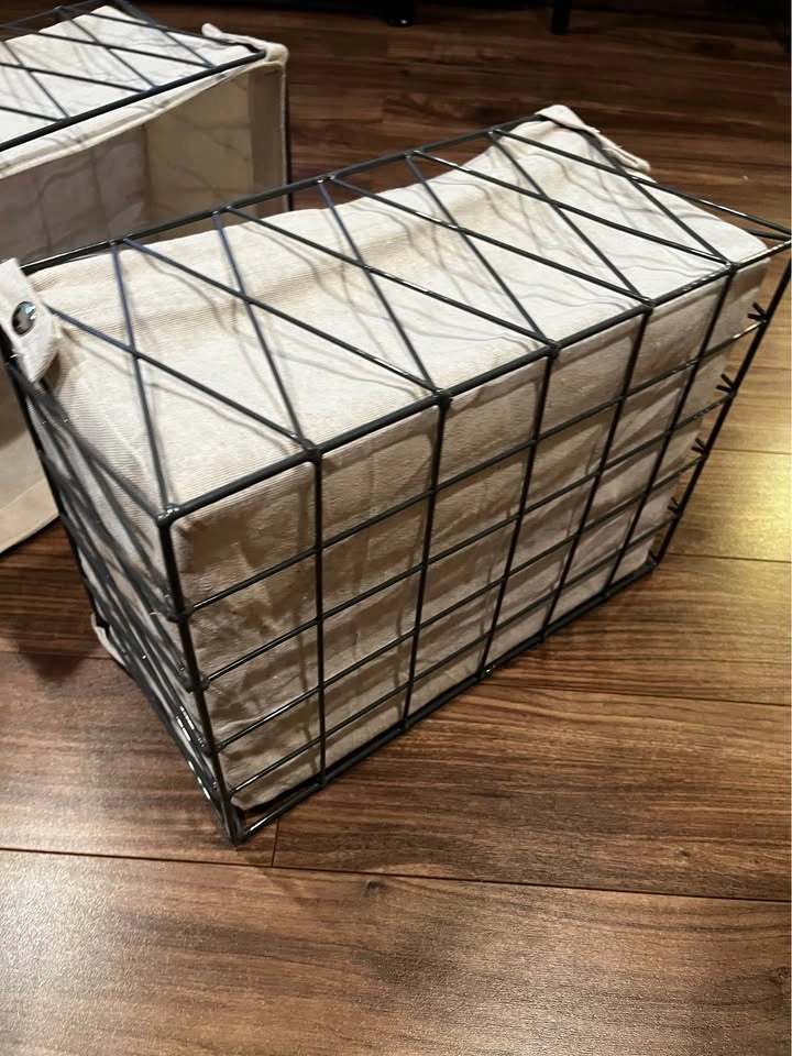 Set of 2 bins ( never used) - photo 3